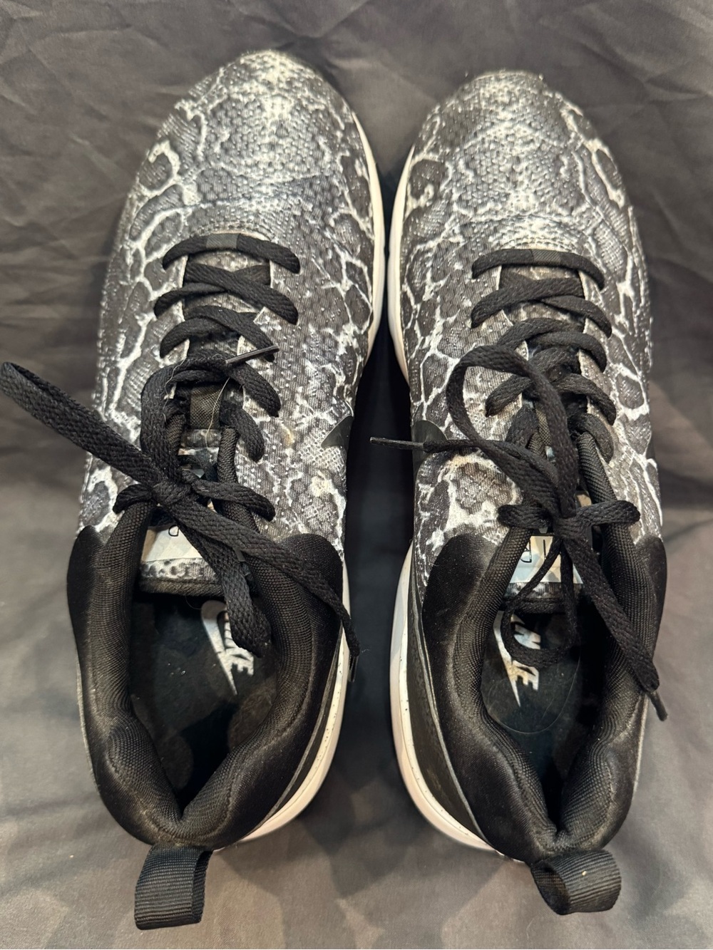 Nike Air Max Siren Women’s Black and Gray Snake-Print Sneakers Sz 11